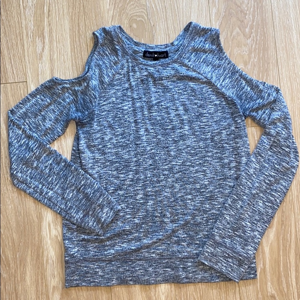 Women’s sweater with exposed shoulders